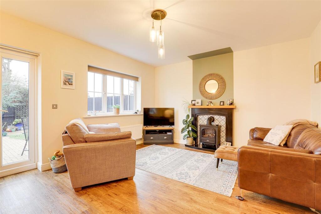 Blackthorn Close, Gedling, NG4 photo 4