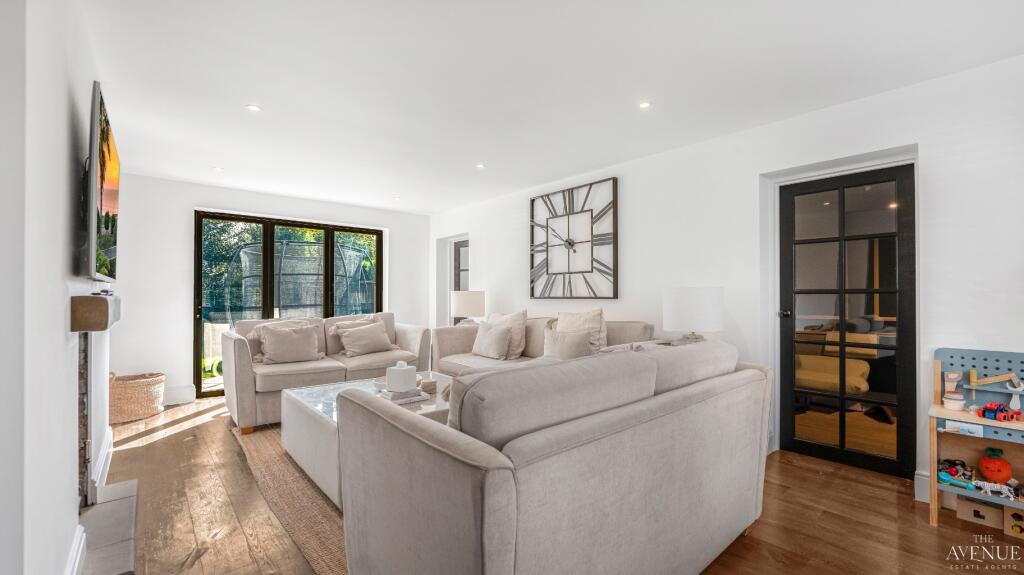 House in Walsall, West Midlands - View 5