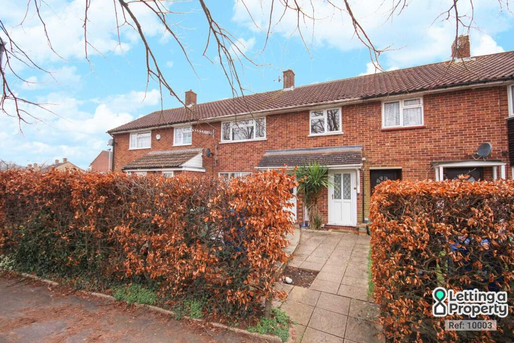 Main image of property: Fernhill Close, Bracknell, Berkshire, RG42 1SS