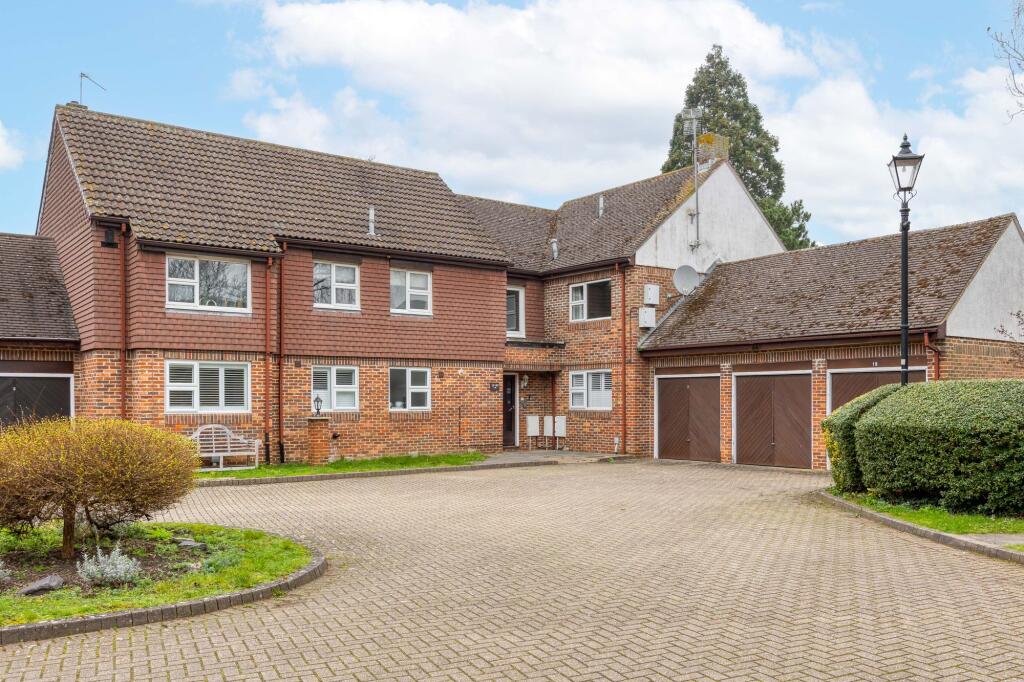 2-bed house on Riddell Gardens, Baldock, SG7, £215,000