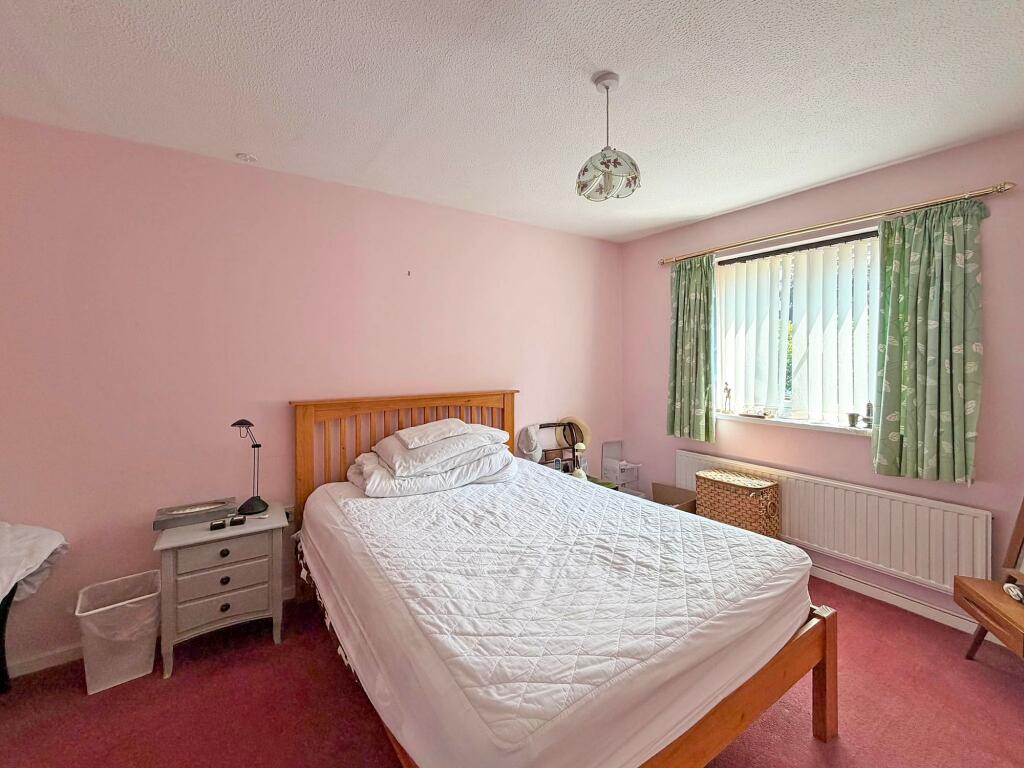 Hanover Court, Wolverhampton, WV6 photo 4
