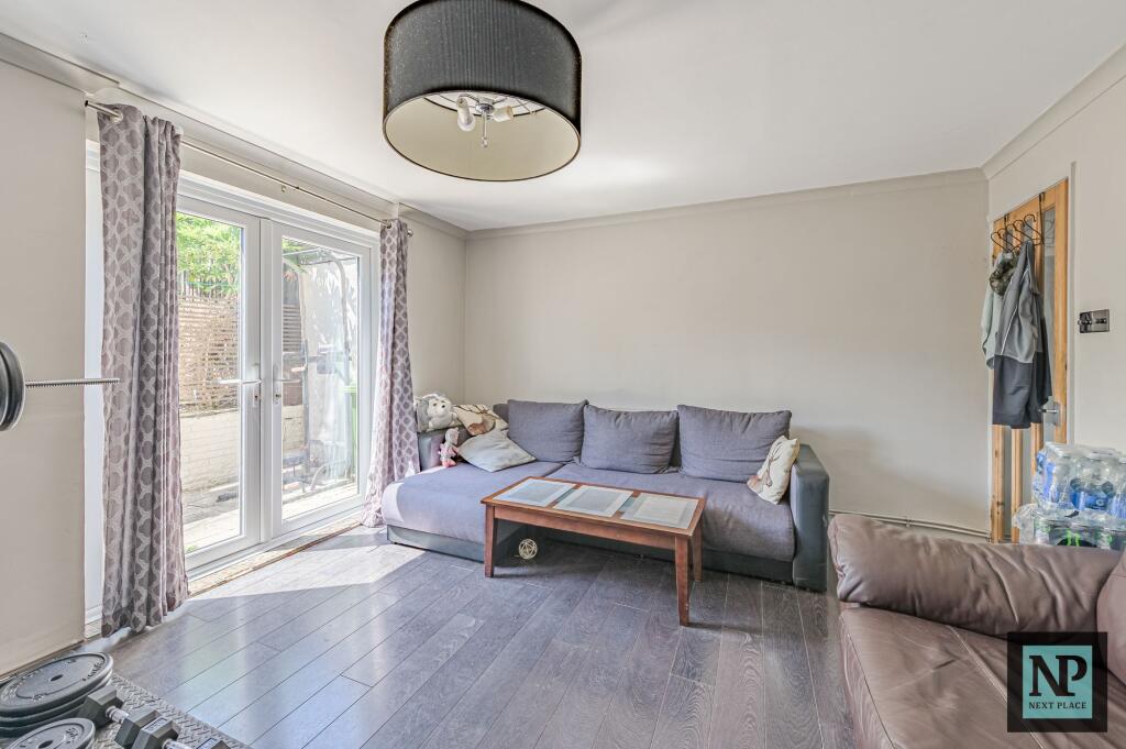 House in Tamworth, Staffordshire - View 4