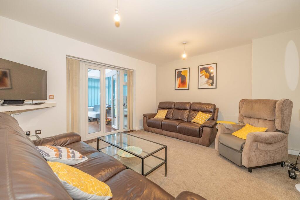 Herdwick Close, Kingsnorth, Ashford, Kent, TN25 photo 3