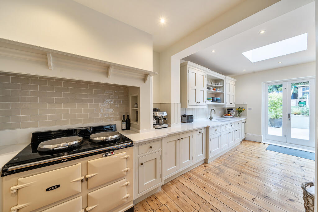 House in Watford - View 5