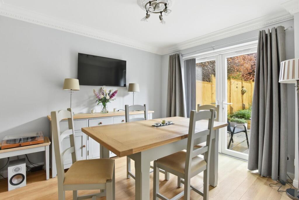 House in Stratford-on-Avon, Stratford-upon-Avon - View 4