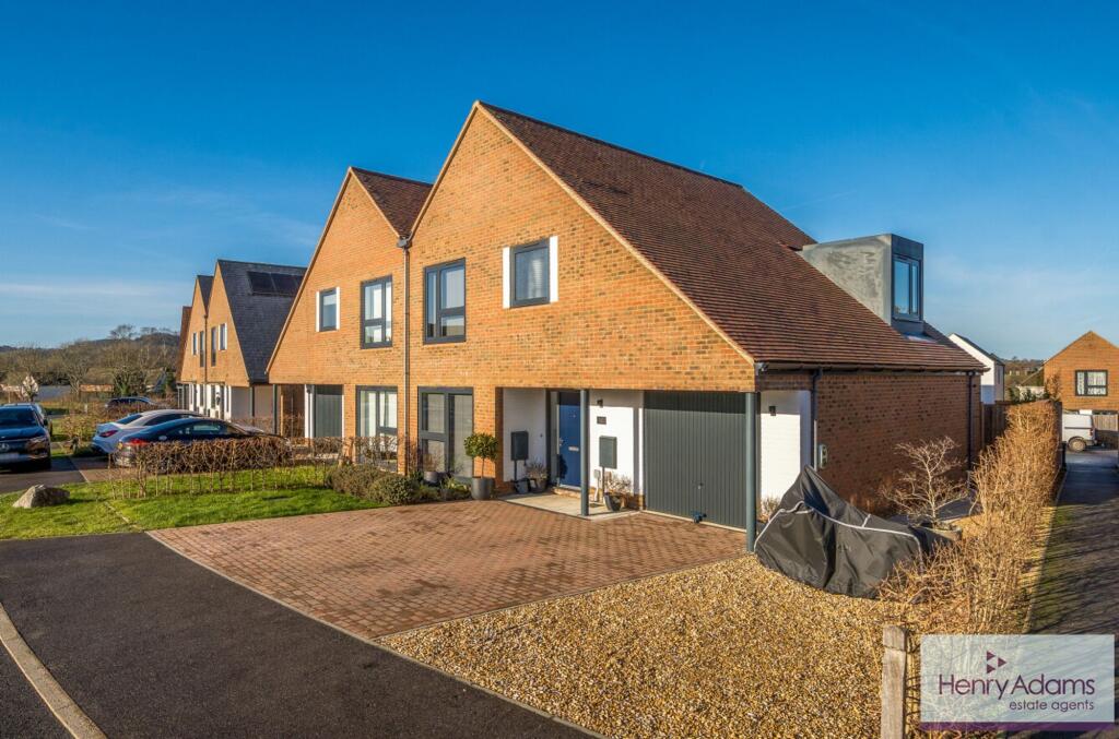 Main image of property: Francis Rose Way, Liss, GU33