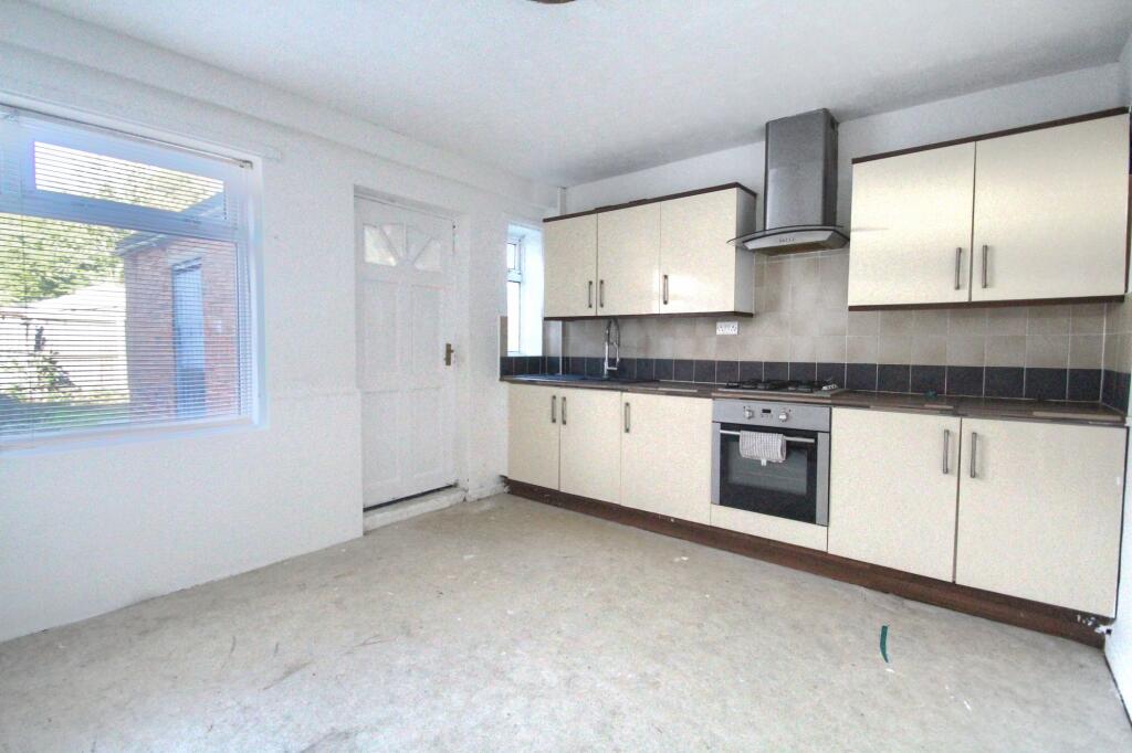 Sunningdale Road, Middlesbrough, TS4 photo 2