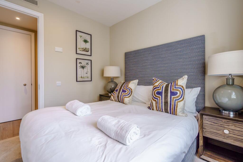 Apartment in London - More