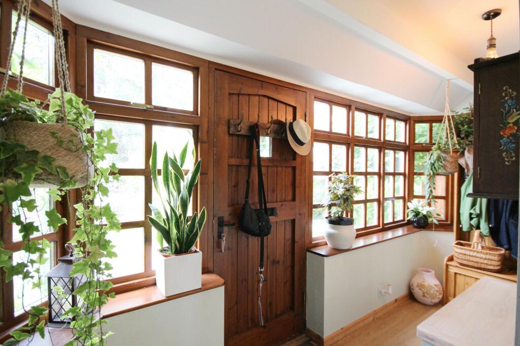 Shadybrook Lane, Weaverham, CW8 photo 4