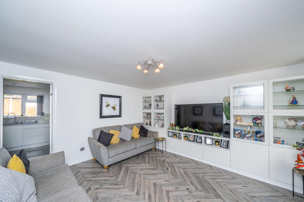 House in Dudley, Gornal Wood, Cooper's Bank - More