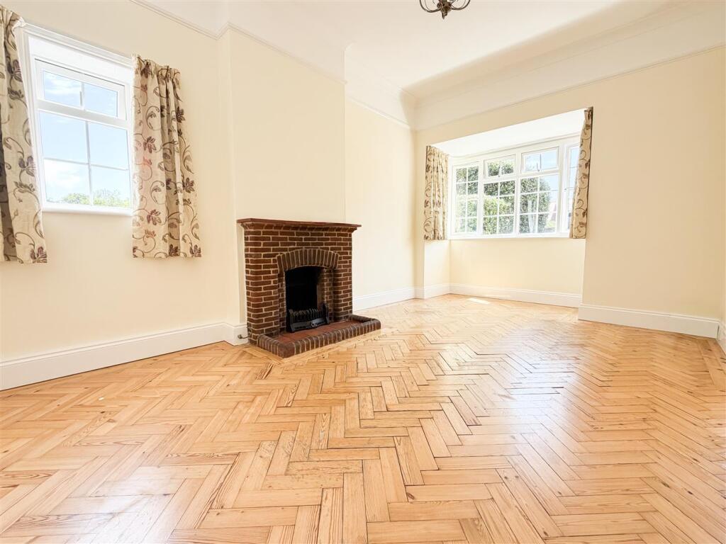 House in Eastbourne, East Sussex - View 3
