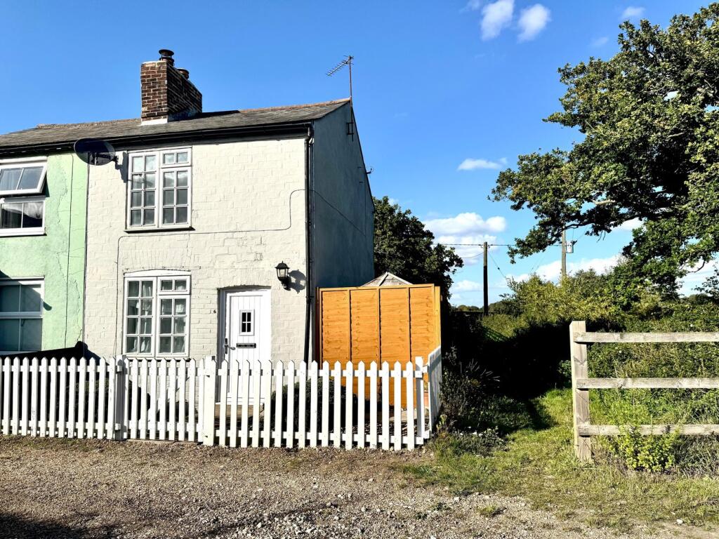 2-bed semi-detached on Broad Lanes, Elmstead, Colchester, CO7, £225,000