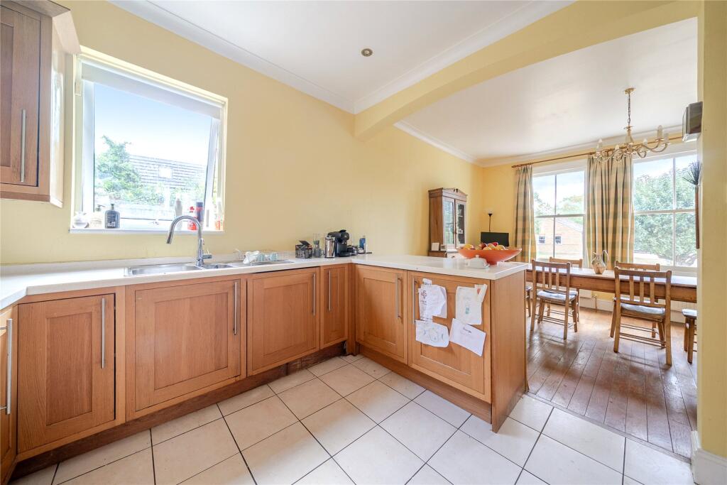 House in Dartford - View 4
