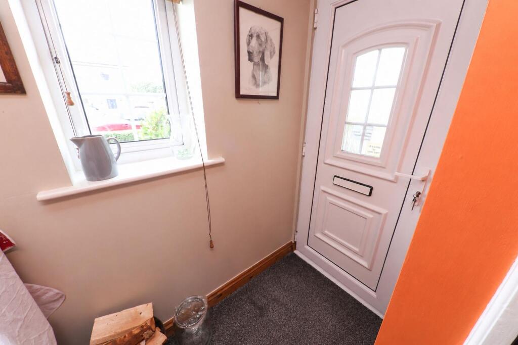 House in Doncaster, Arksey - More