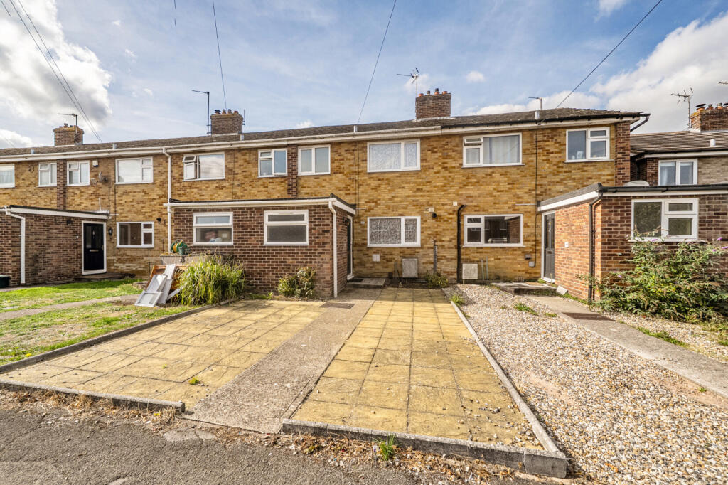 Main image of property: Wellington Close, Newbury, Berkshire