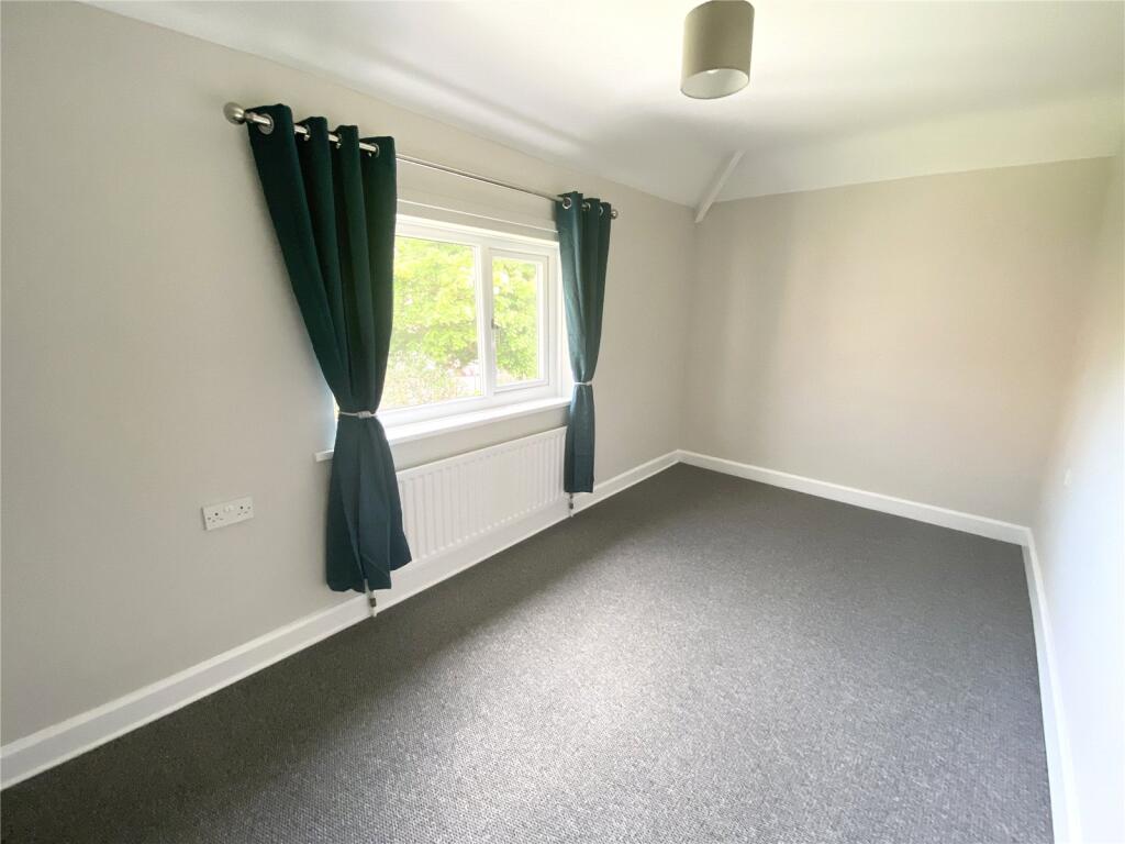 Dale View Gardens, Crawcrook, NE40 photo 5