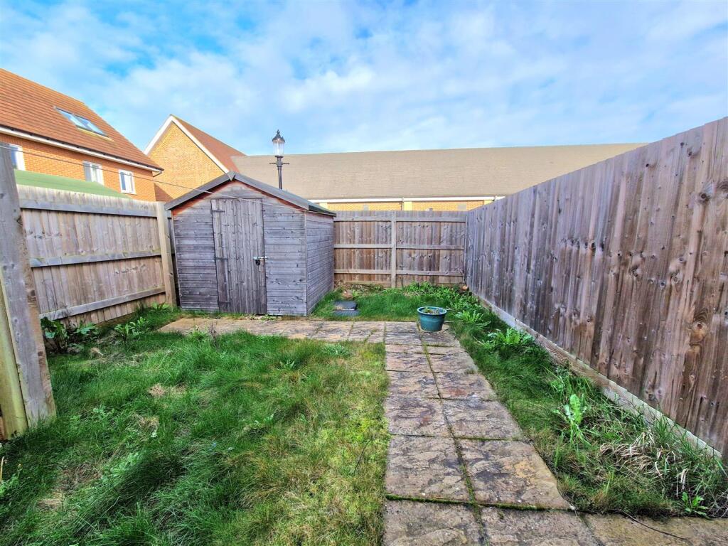 Archer Street, Great Denham, Bedford photo 4