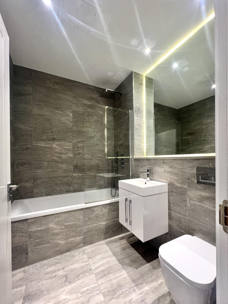 Additional image 6 of Ziggarut House, St Albans