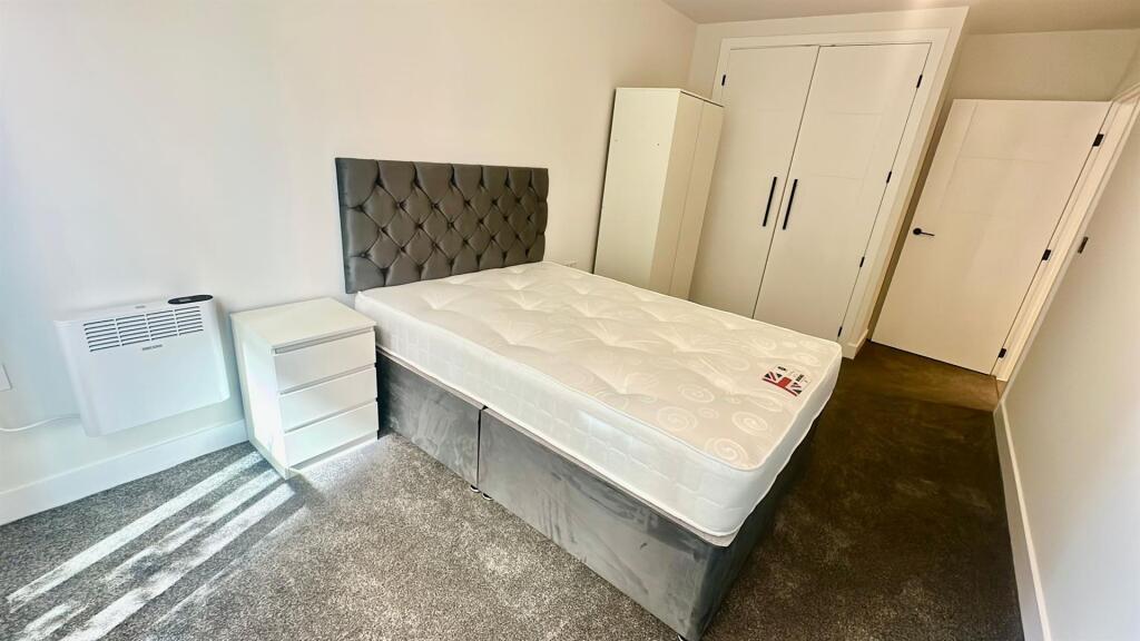 Additional image 6 of Brand New Home - Glasswater Locks, Birmingham, B4