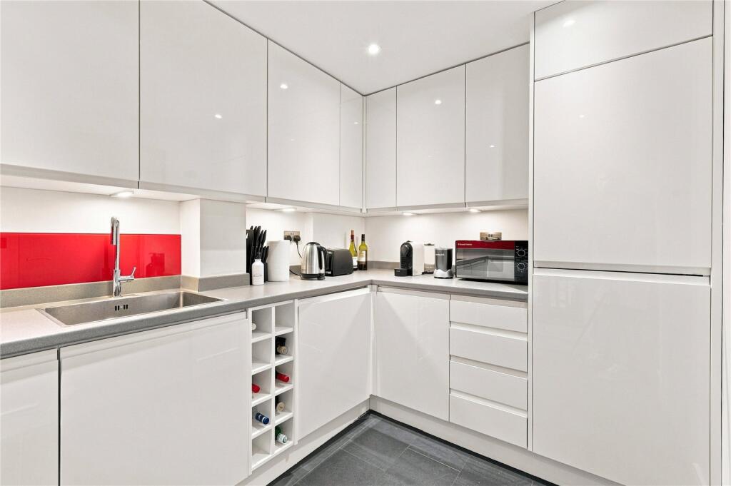 Apartment in London - View 3
