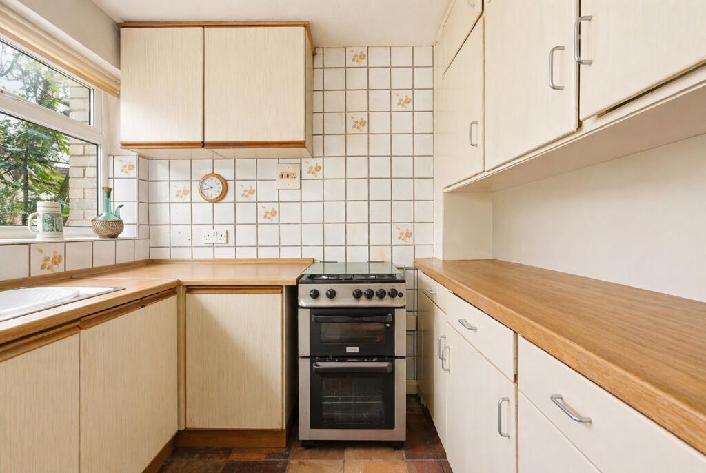 House in St Albans - View 5