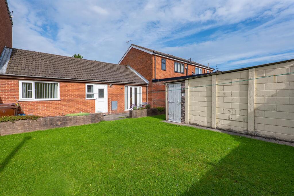 House in Preston - View 4