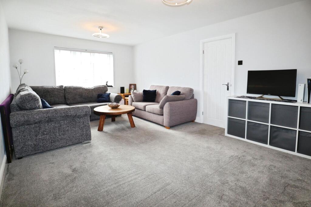 Main Street, Padbury, MK18 photo 4