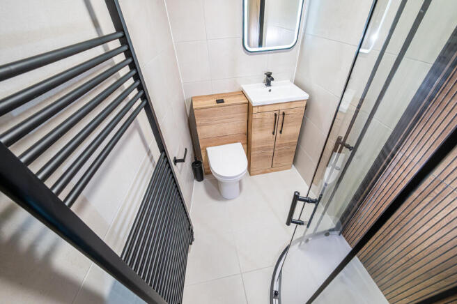 Room 6 ensuite 