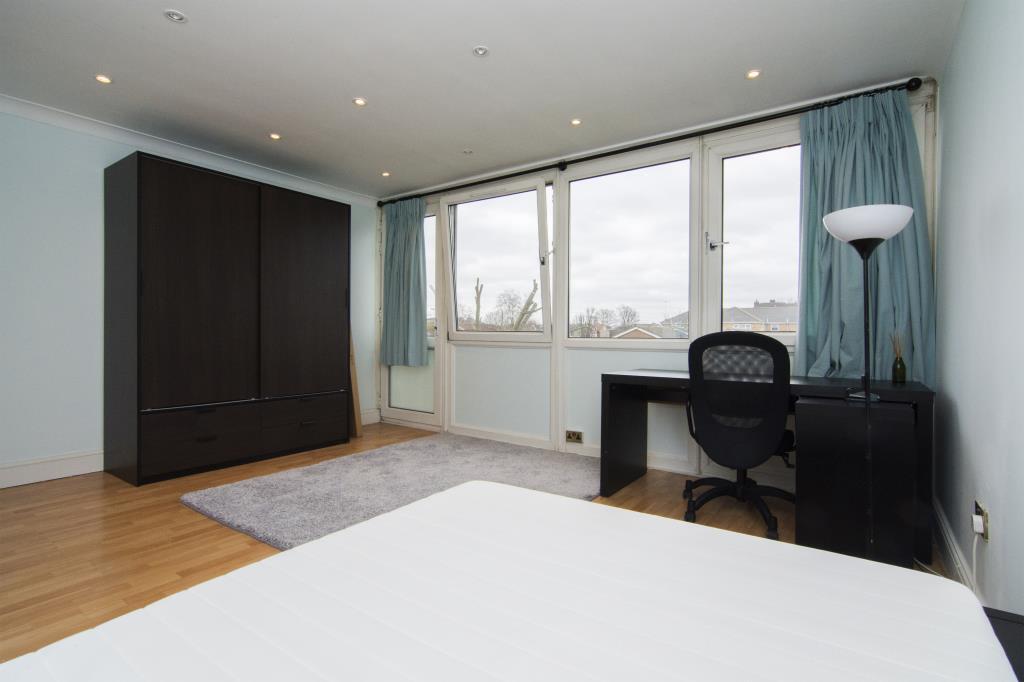 House in London - View 5