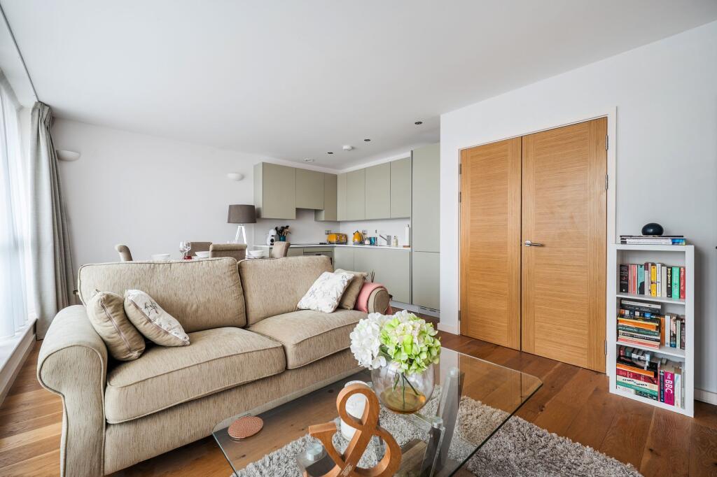 Apartment in Epsom and Ewell, Epsom - View 5