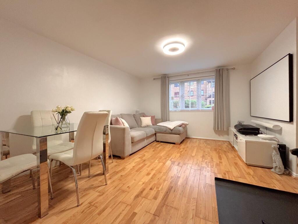 Marmet Avenue, Letchworth Garden City, SG6 photo 2