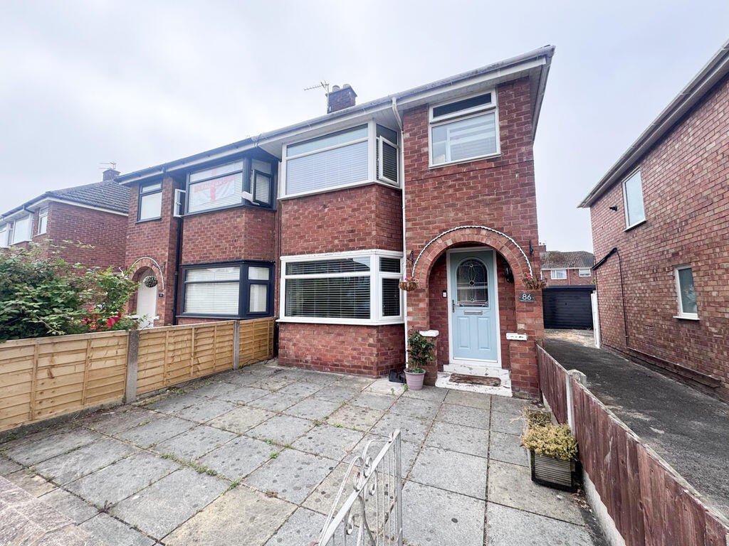 Main image of property: 86 Hastings Avenue, Blackpool