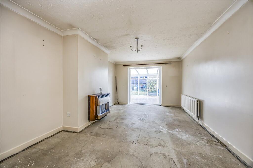 House in New Forest, New Milton - More