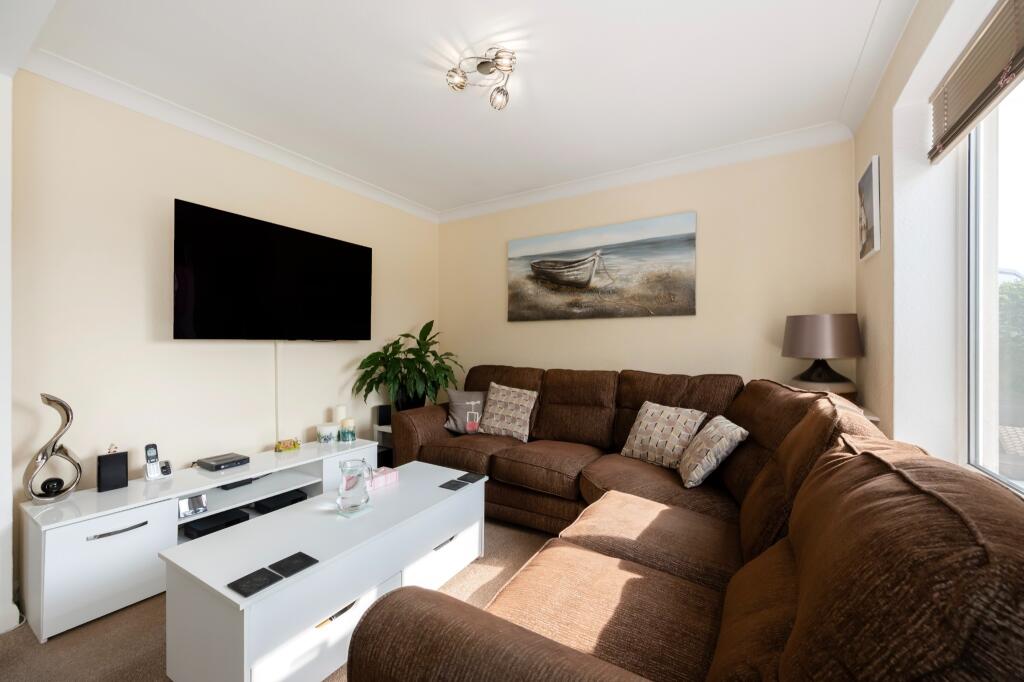 White Beam Rise, Clanfield - View 6