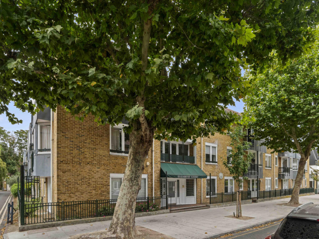 Apartment in London - View 5