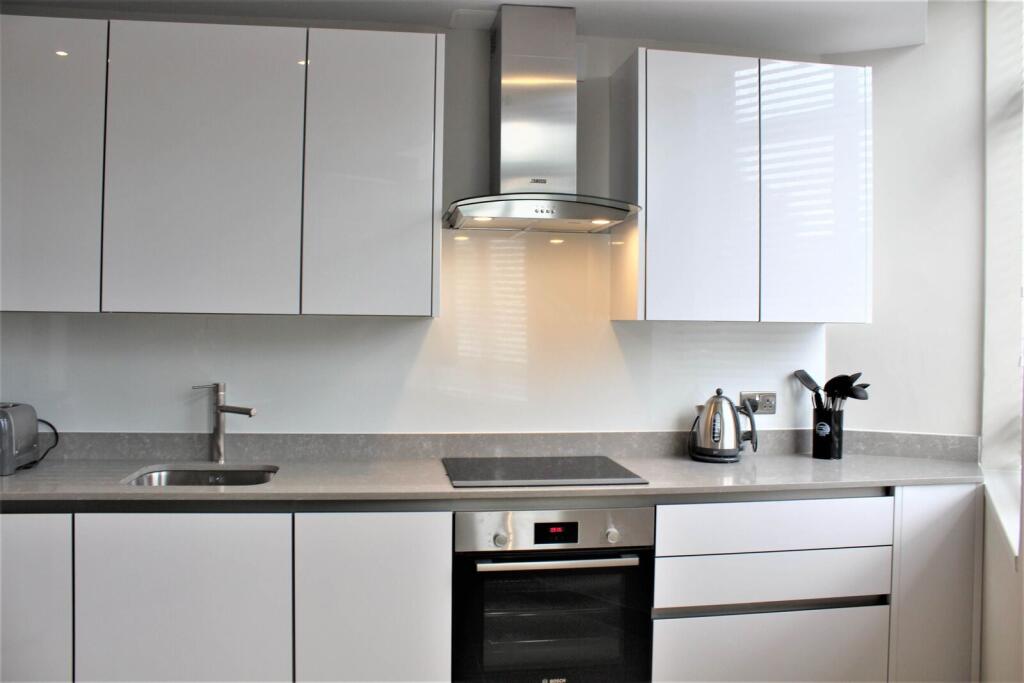 Apartment in London - View 2