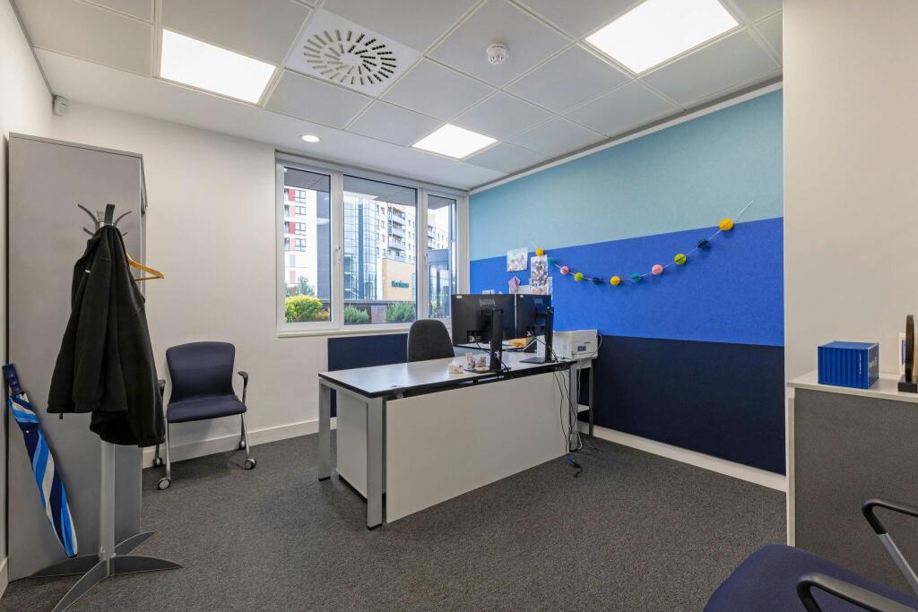114322_F-H-Bertling-Logistics-Aberdeen-Ltd-Aspect-Gate-18_low.jpg