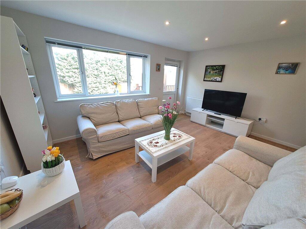 House in Guildford, Onslow Village - More