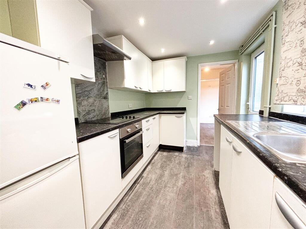 House in Grimsby, New Clee - View 3
