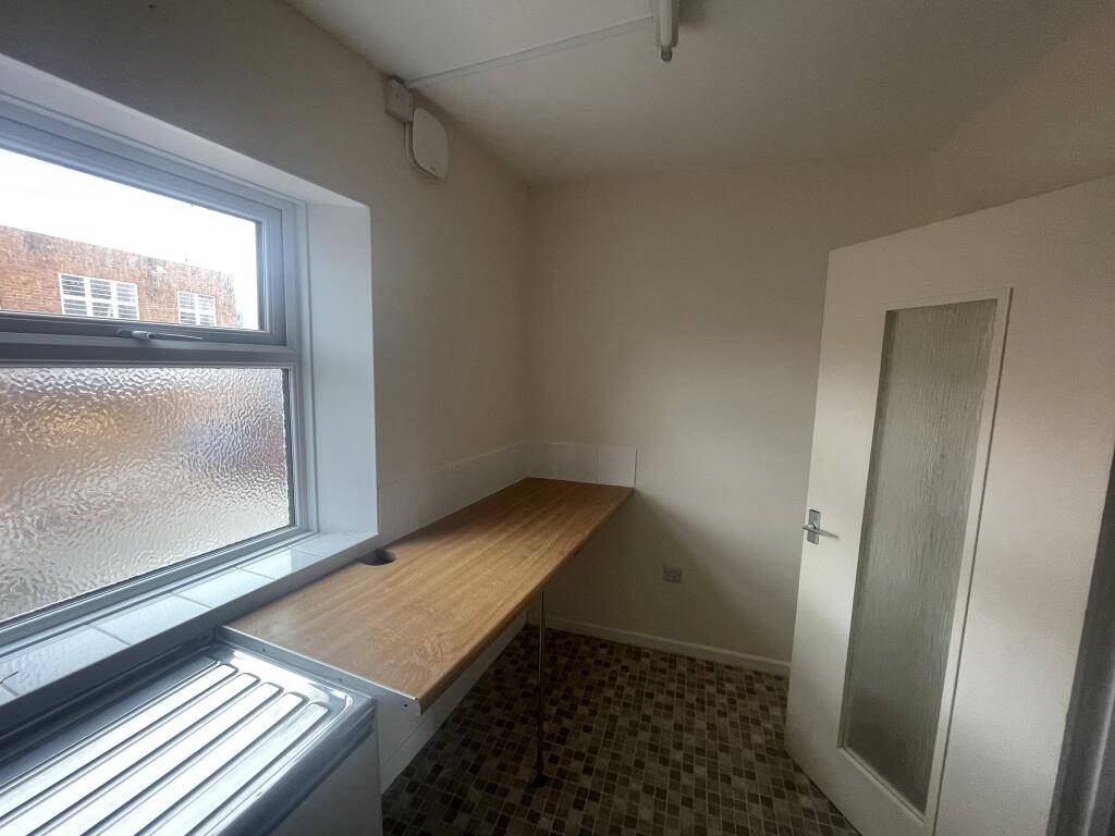 Apartment in Taunton - View 4