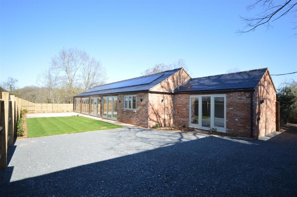 Main image of property: Hardwick Road, Wellingborough, NN8