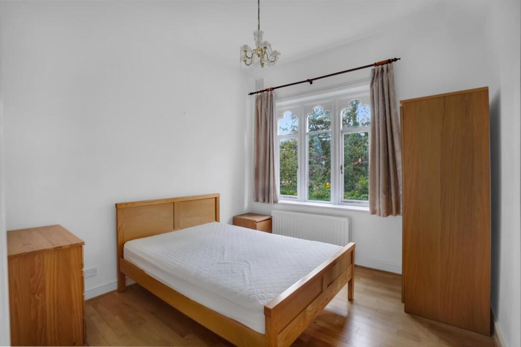 House in London - View 4