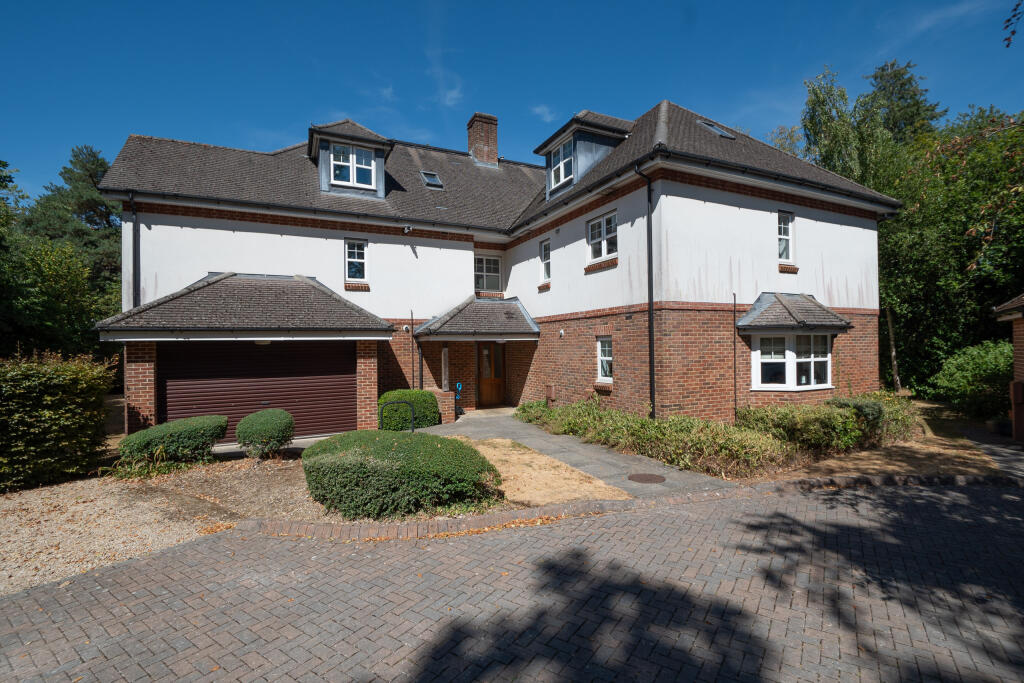 Main image of property: White Lodge, Bassett Wood Road, Southampton, SO16