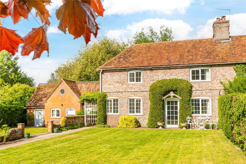 Main image of property: High Street, Chieveley, Newbury, Berkshire, RG20