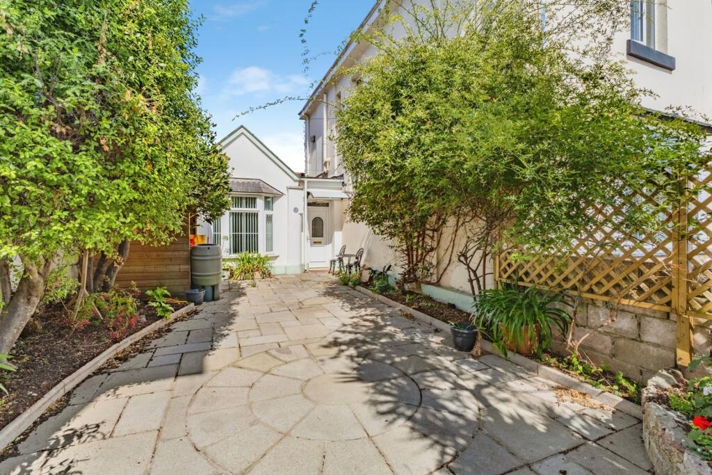 Main image of property: Totnes Road, PAIGNTON, Devon, TQ4