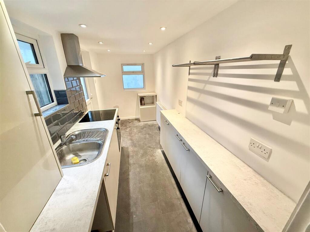 Main image of property: William Street, Luton, LU2