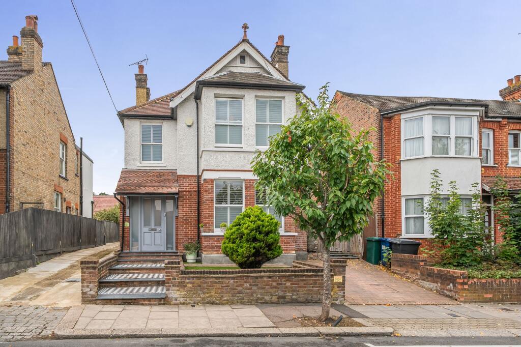 Main image of property: Byng Road, Barnet, EN5