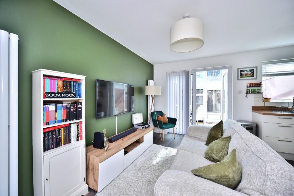 House in Tonbridge and Malling, Aylesford - More