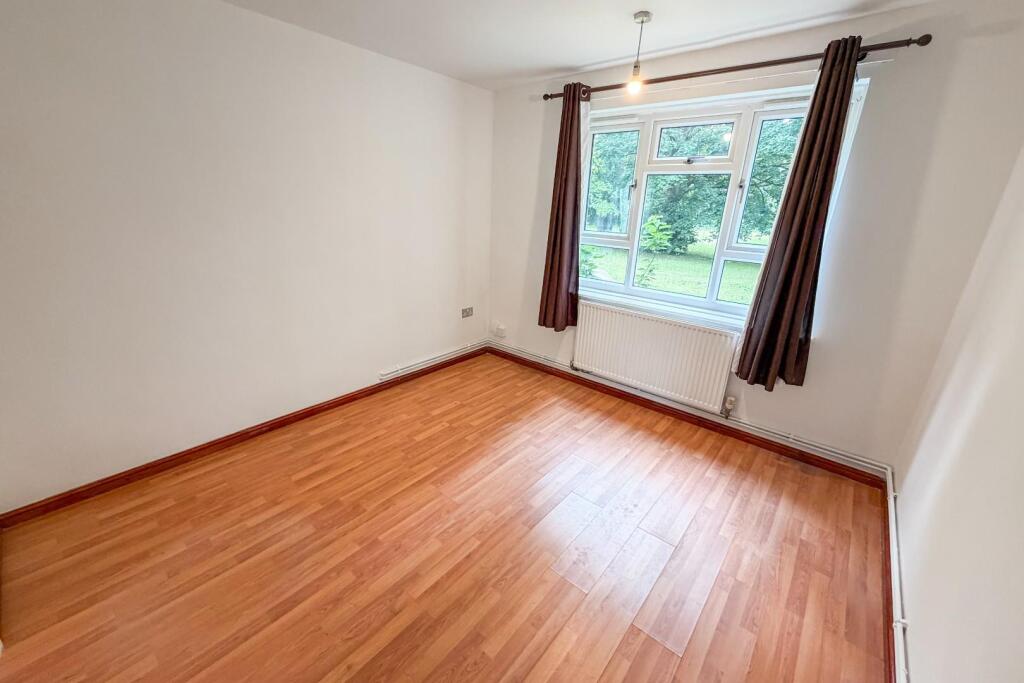 Apartment in Leeds, West Yorkshire - More