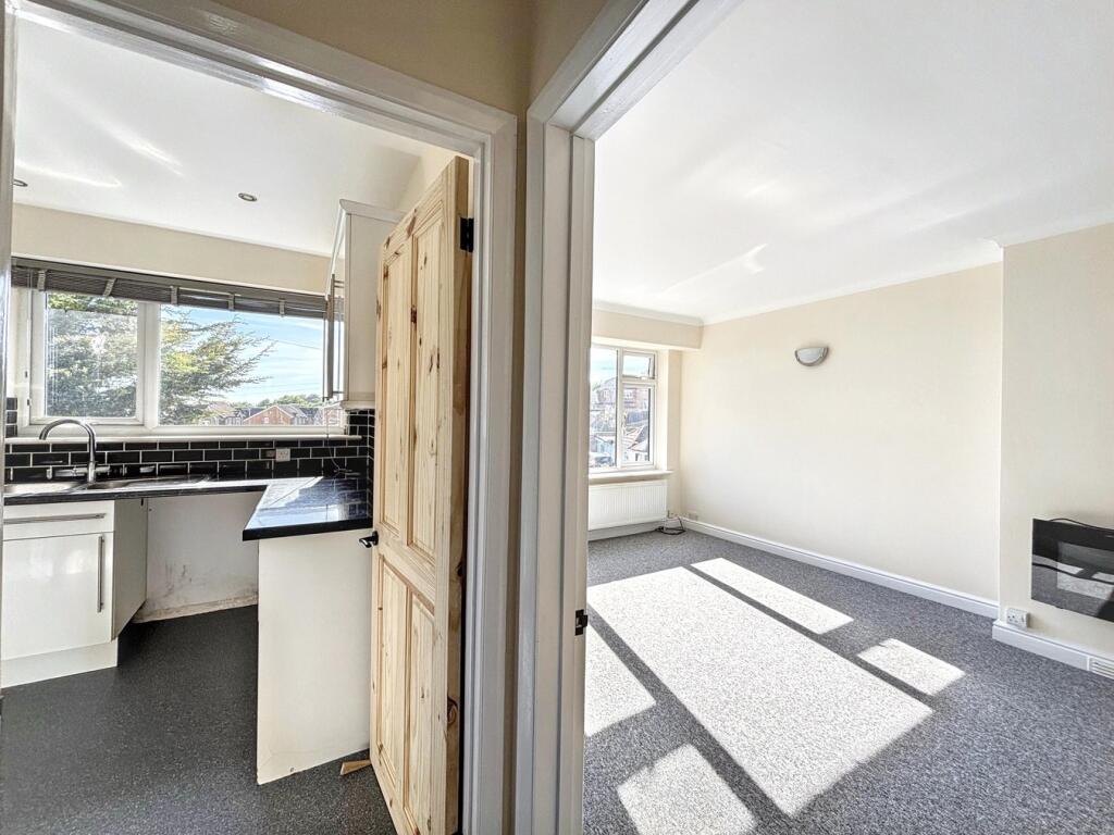 House in Hastings, Ore - View 6